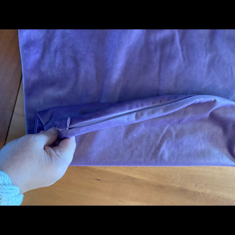 Soft pretty lavender pillow covers.  Velveteen.